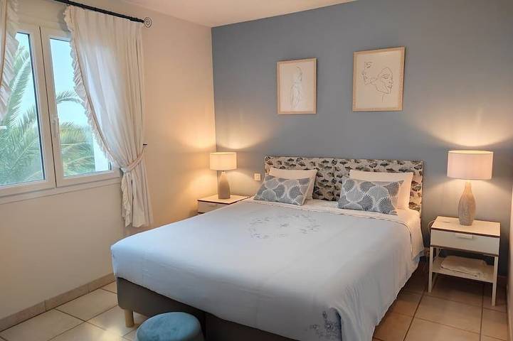 Location de vacances pour 8 personnes, avec jardin à Bardos - 3