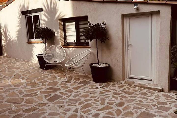 Le cabanon du Cannet.charming, fully-equipped two-room apartment close to amenities. in Le Cannet, Mittelmeerküste (Frankreich)