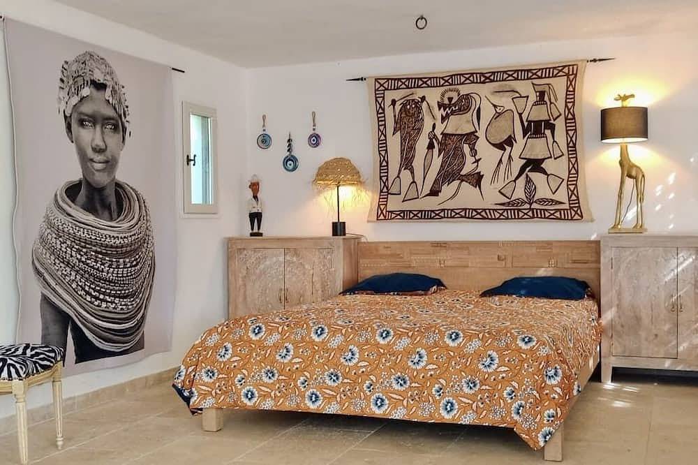 Maison Sympa avec Piscine privée, accès plage à pied. Pour 6 personnes. in Bonifacio, Arrondissement de Sartène