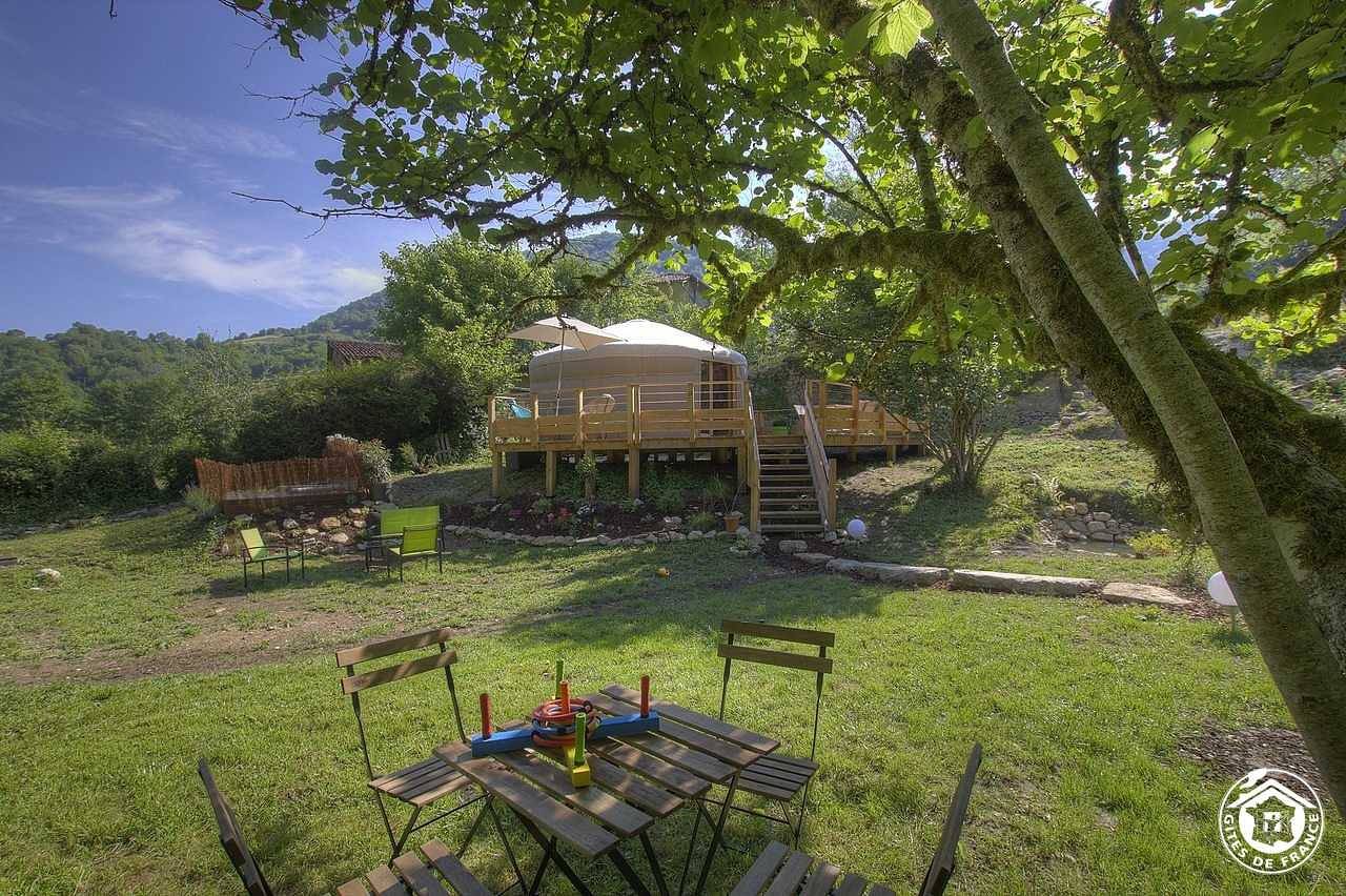 L'Ain'stant Yourte in Boyeux-Saint-Jérôme, Nantua