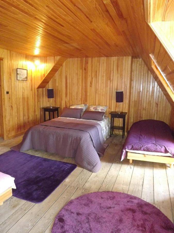 Location de vacances pour 10 personnes, avec jardin et vue à Mandailles-Saint-Julien - 3