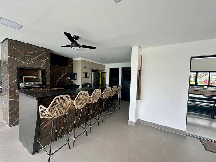 Casas e apartamentos de temporada para 12 pessoas, com jardim e piscina em Pardinho