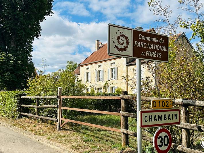 Gîte pour 9 personnes, avec Terrasse dans Chaugey