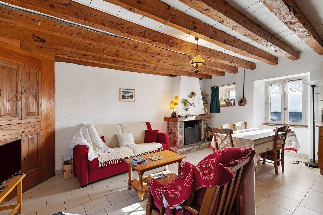 Appartement entier, Appartement 'Gîte Camporells' avec vue sur les montagnes, jardin partagé et Wi-Fi in Dorres, Parc naturel régional des Pyrénées catalanes
