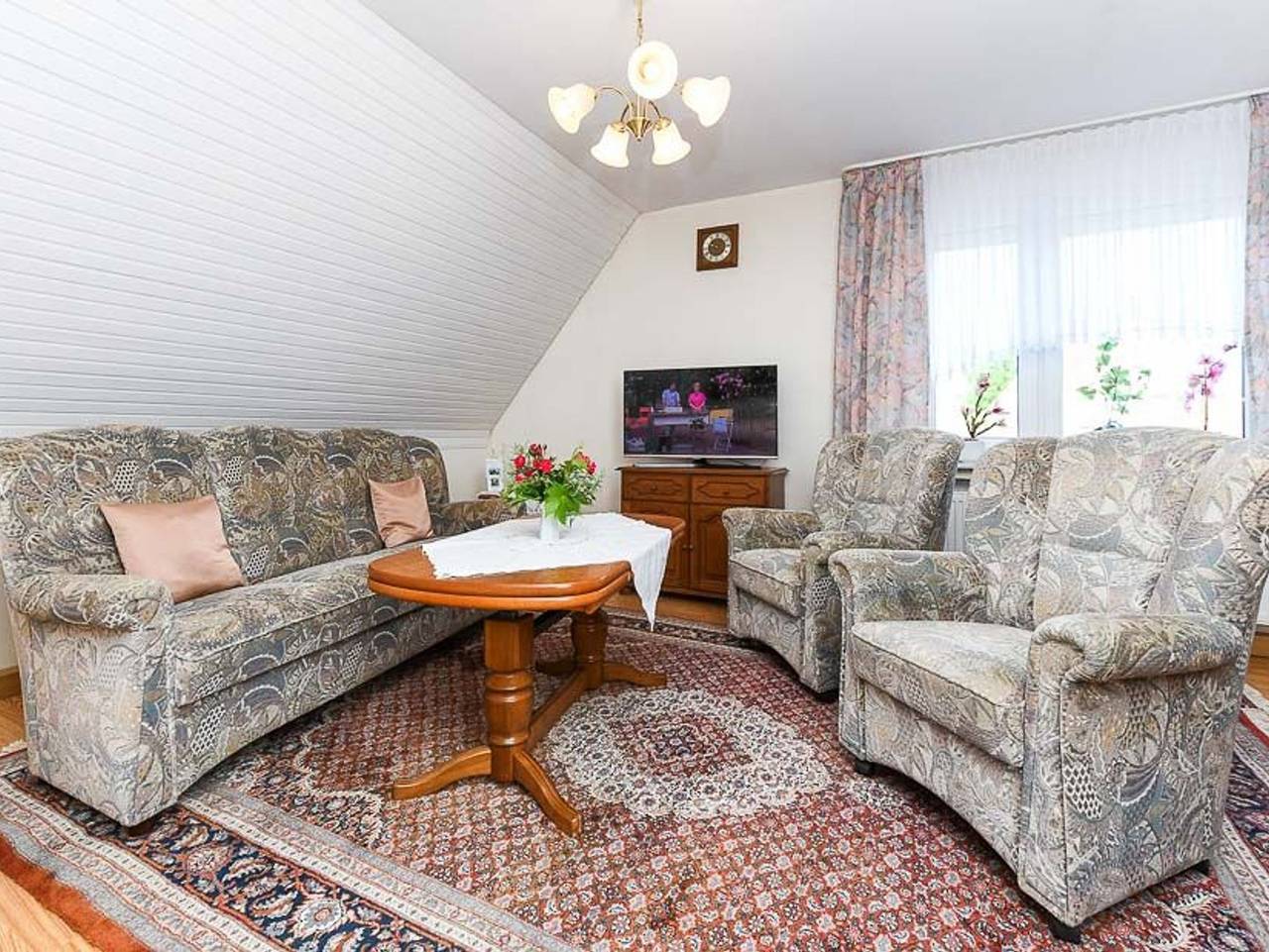 Ganze Ferienwohnung, Ferienwohnung im Haus Weinstock in Esens in Esens, Landkreis Wittmund