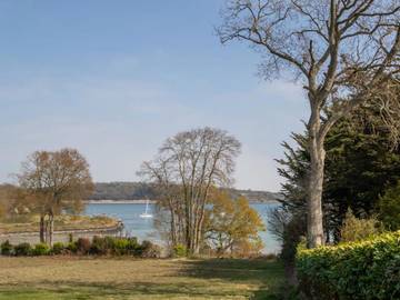 Gîte pour 2 personnes, avec jardin à La Richardais
