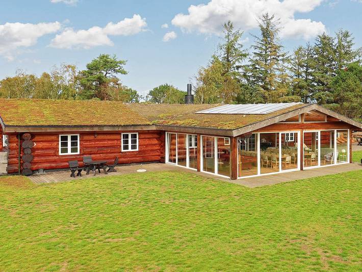 Ferienhaus für 24 Personen, mit Terrasse und Garten sowie Pool und Sauna auf Læsø