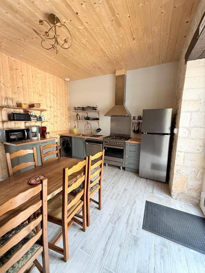 Five-Bedroom House in Marsilly, Région de La Rochelle