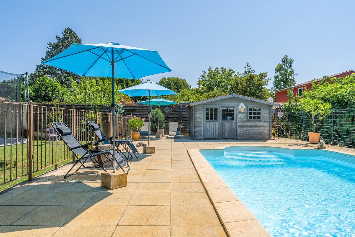 Bed & Breakfast 'Fleur De Garance' mit Gemeinschaftspool, privater Terrasse und Wlan in Le Thor, Vaucluse