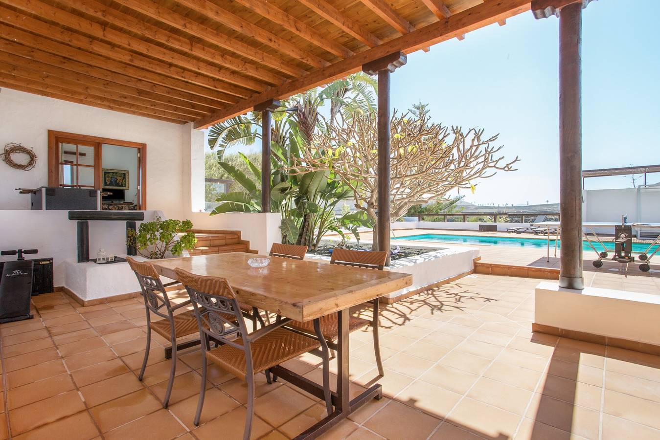 Luxueuse maison de campagne "El Quinto" avec piscine, terrasse, jardin et Wi-Fi in La Vegueta, Tinajo