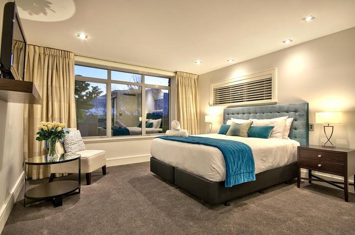 Holiday home for 8 people, with balcony in Queenstown