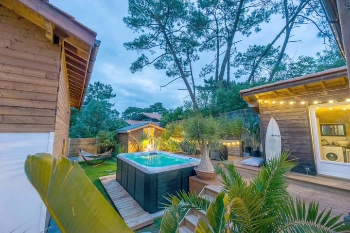 Chambre d’hôte pour 3 personnes, avec jardin ainsi que jacuzzi et piscine