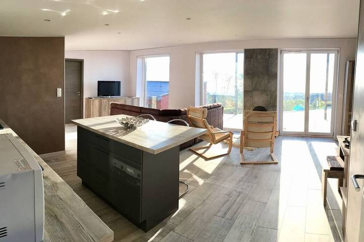 Location de vacances pour 6 personnes, avec terrasse et jardin à Labaroche - 3