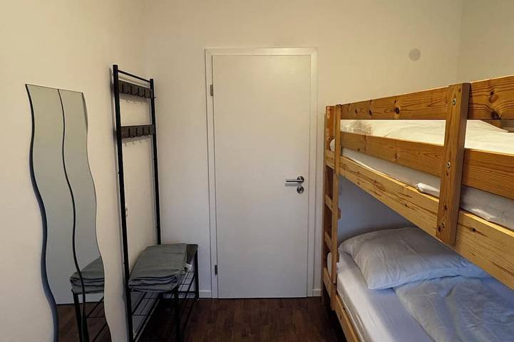 Hotel for 2 people, with yard in Cologne