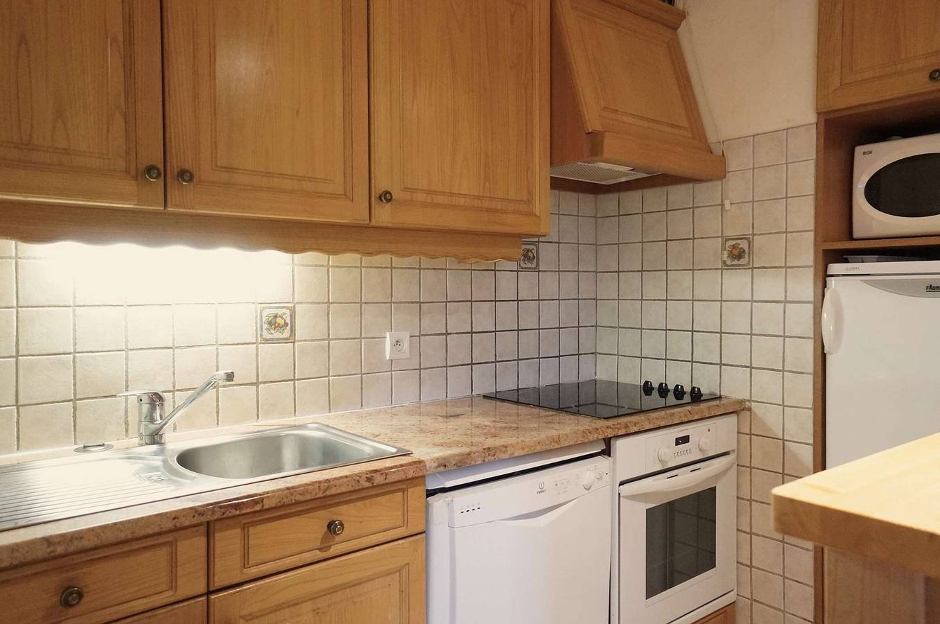 Entire holiday apartment, Comfortable and Perfect Location: Slopes and Heart of the Village in Le Grand-Bornand, Annecy region