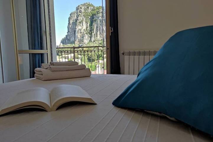 Gîte pour 6 personnes, avec balcon à Ulassai - 3