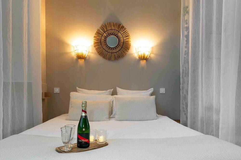 Appartement entier, Suite sensuelle et balnéothérapie in Nemours, Seine-et-Marne