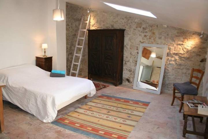Location de vacances pour 8 personnes, avec jardin à Bize-Minervois - 4