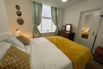 Glamping for 4 People in Buxton, Peak District, Photo 3