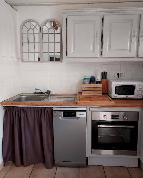 Appartement entier, L'esquiróu in Rocbaron, Côte méditerranéenne (France)