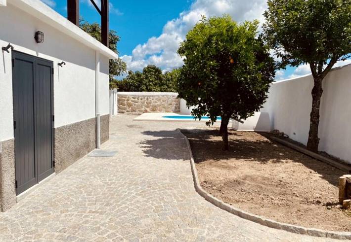 Casa rural para 18 personas, con Balcón y Terraza además de Jardín y Piscina en Espadanal - 3