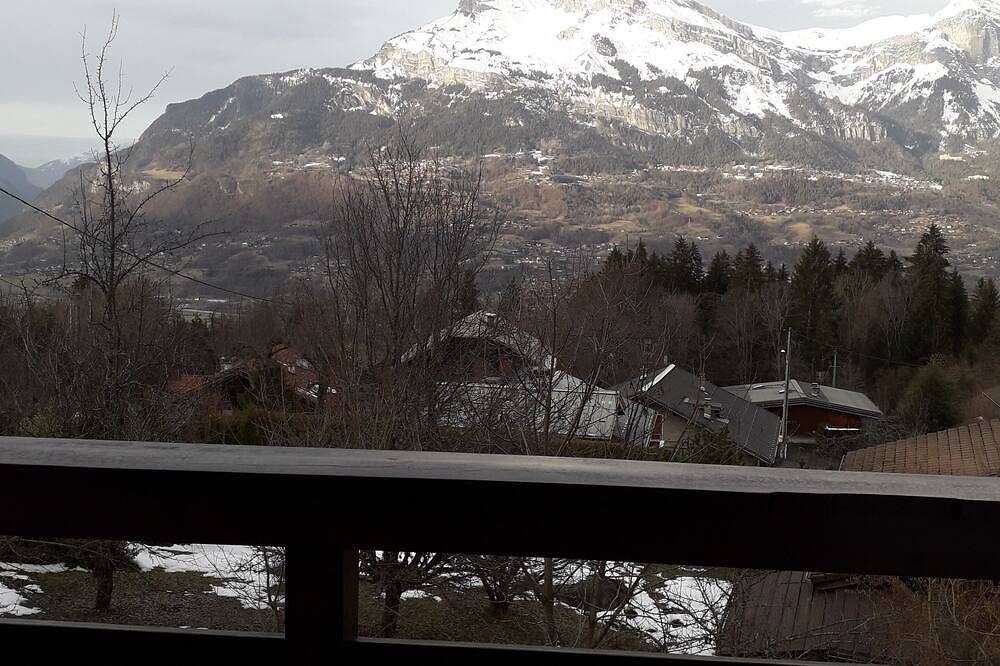 Entire apartment, Apartment/ flat - Saint-Gervais in Saint-Gervais-les-Bains, Pays du Mont-Blanc
