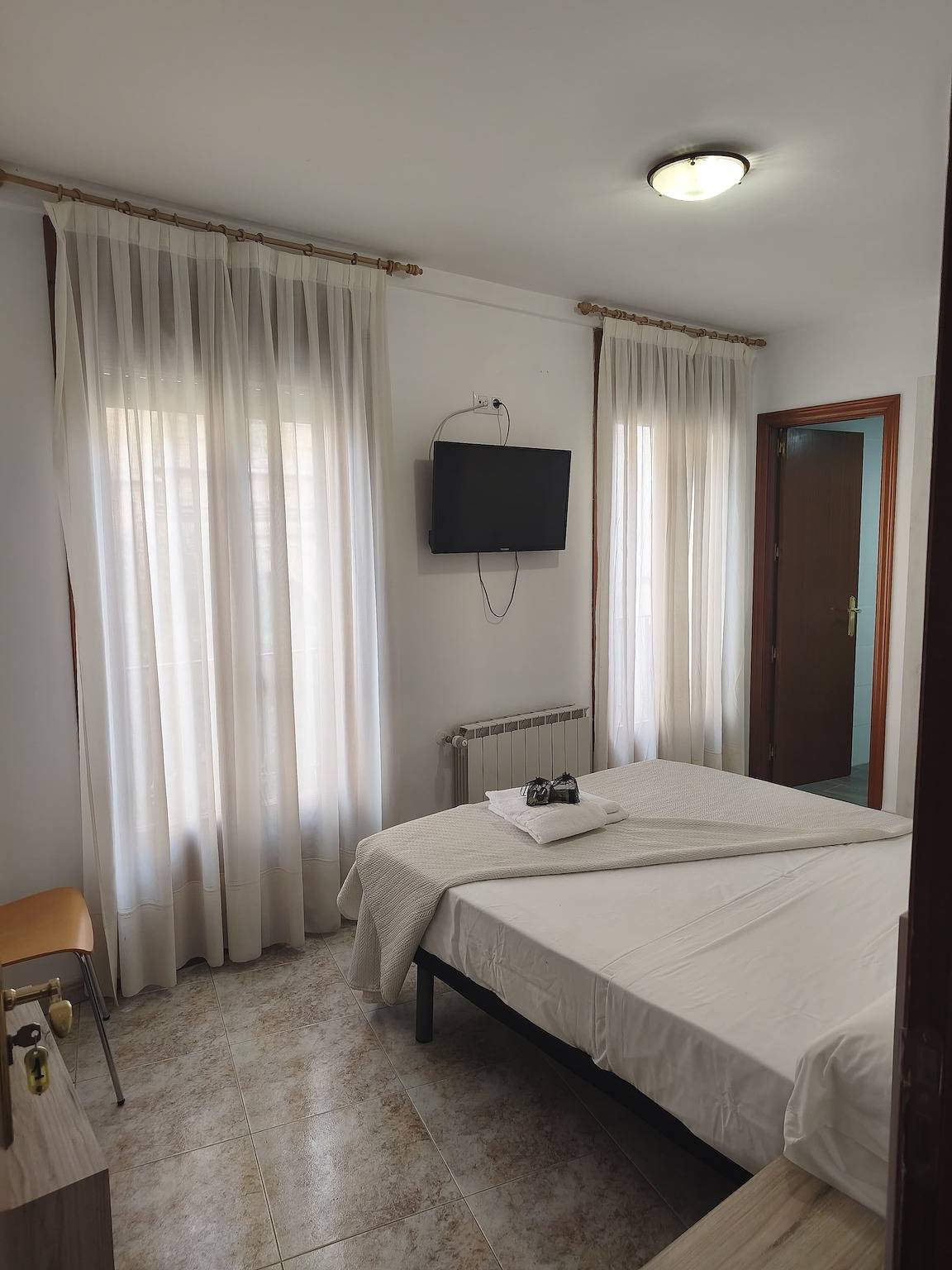 Zimmer 'Habitación 6' mit Balkon und WLAN in Berge, Teruel und Umgebung