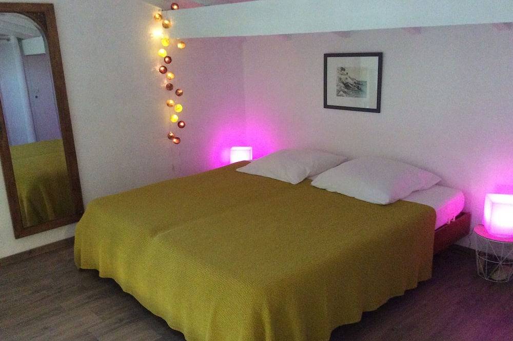 Appartement entier, Super appart climatisé vue pleine mer in Tiuccia, Casaglione