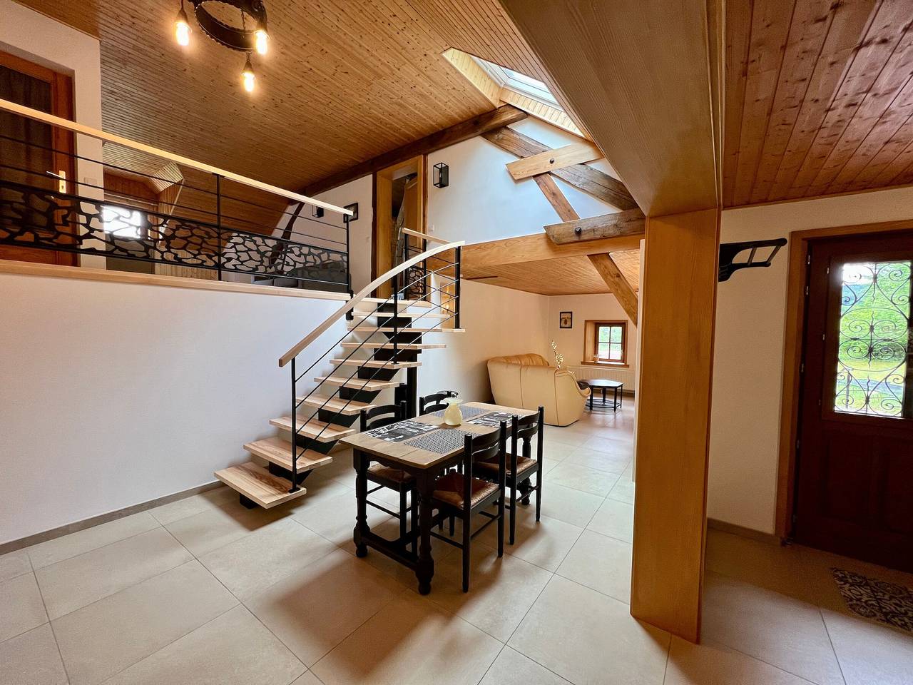 Appartement entier, Gîte Vosgien Calme 4 Pers. avec Terrasse et Espace Enfants in Le Saulcy, Saint-Dié-des-Vosges