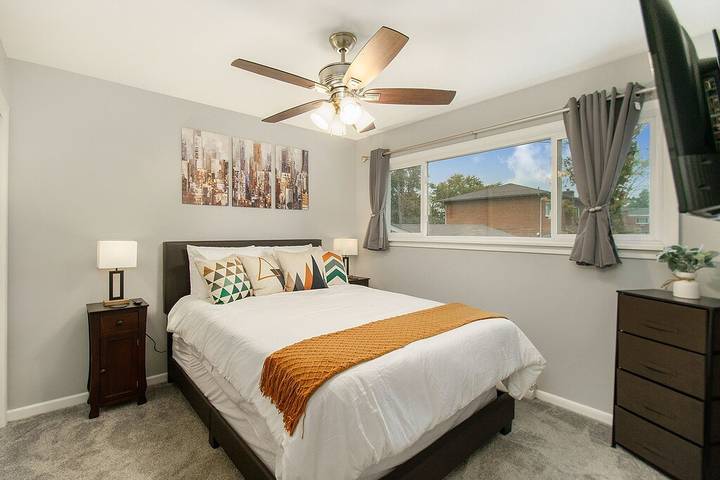 Vacation house for 8 people, with pets in Illinois