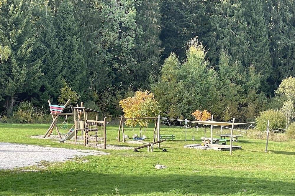 Entire apartment, Vacation apartment in idyllic forester's lodge, family-friendly, dogs welcome in Hundsbach, Forbach