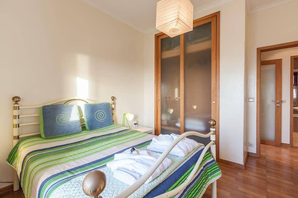 Geheel vakantieappartement, Flat Juste Au-dessus de la Mer 2 in Moledo, Distrito de Viana do Castelo