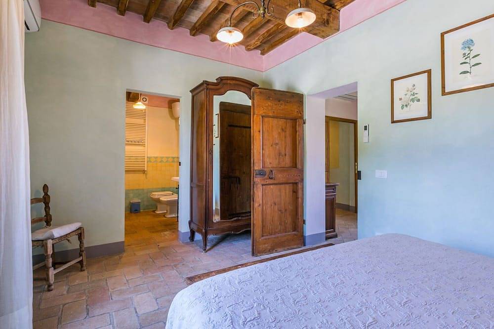 Apartamento entero, Acogedor apartamento para 4 personas con A/C, piscina, Wifi, Tv, patio y mascotas permitida in Castiglioncello, Costa Etrusca