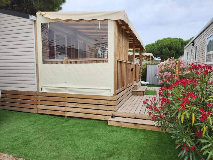 Camping pour 6 personnes, avec terrasse ainsi que vue sur le lac et piscine à Canet-en-Roussillon - 2