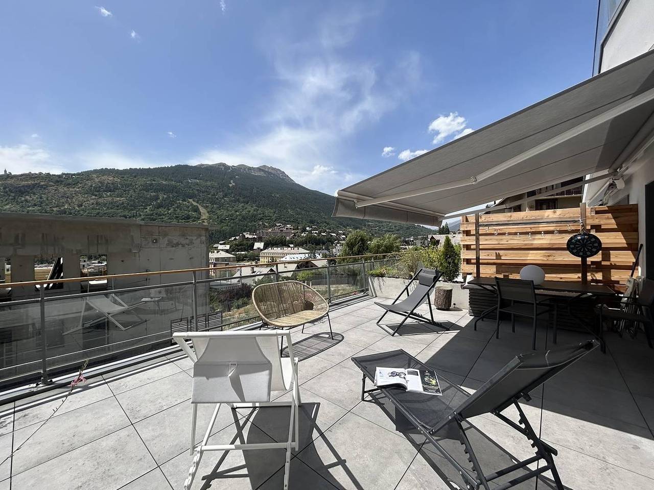 Entire apartment, Résidence les Terrasses du Lautaret - 2 room apartment 4 people (A03) in Briançon, Serre Chevalier