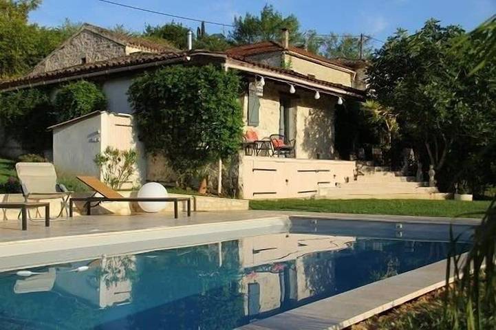 Location de vacances pour 8 personnes, avec Terrasse et Jardin à Bagat-en-Quercy
