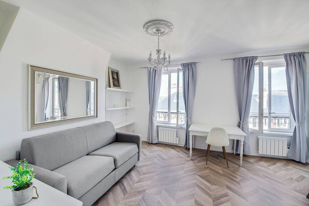 Ganze Wohnung, Le Milady - Versailles in Versailles, Yvelines