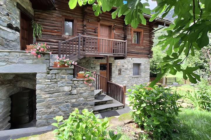 Maison de vacances pour 2 personnes, avec balcon et jardin, animaux acceptés à Comune di Châtillon