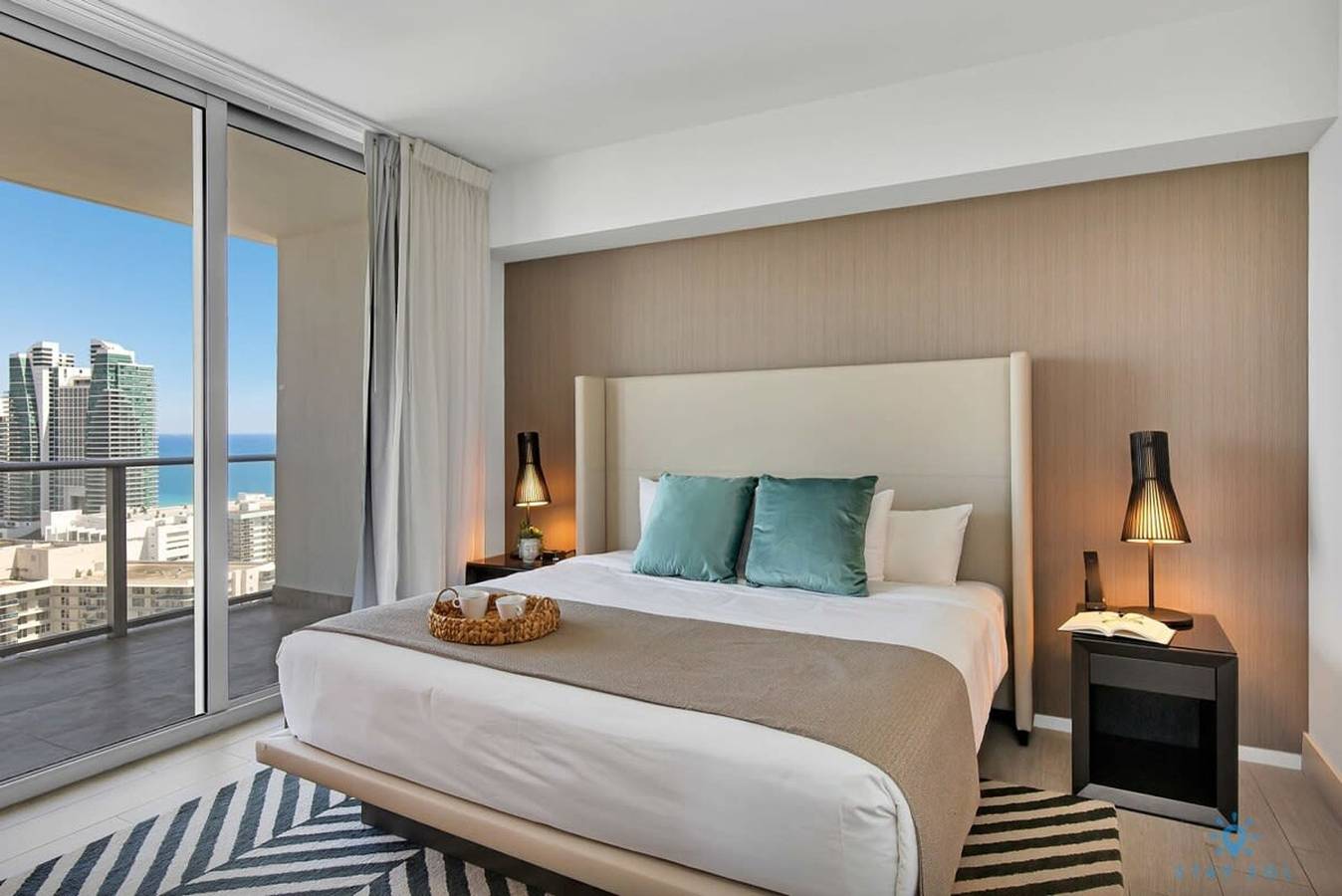 Apartamento entero, High Floor with Stunning View Pools Near Beach in Hollywood Beach (FL), Hollywood (Florida)