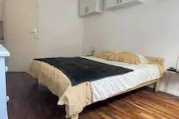 Appartement De Vacances pour 2 Personnes dans Clichy, Hauts-de-Seine, Photo 1