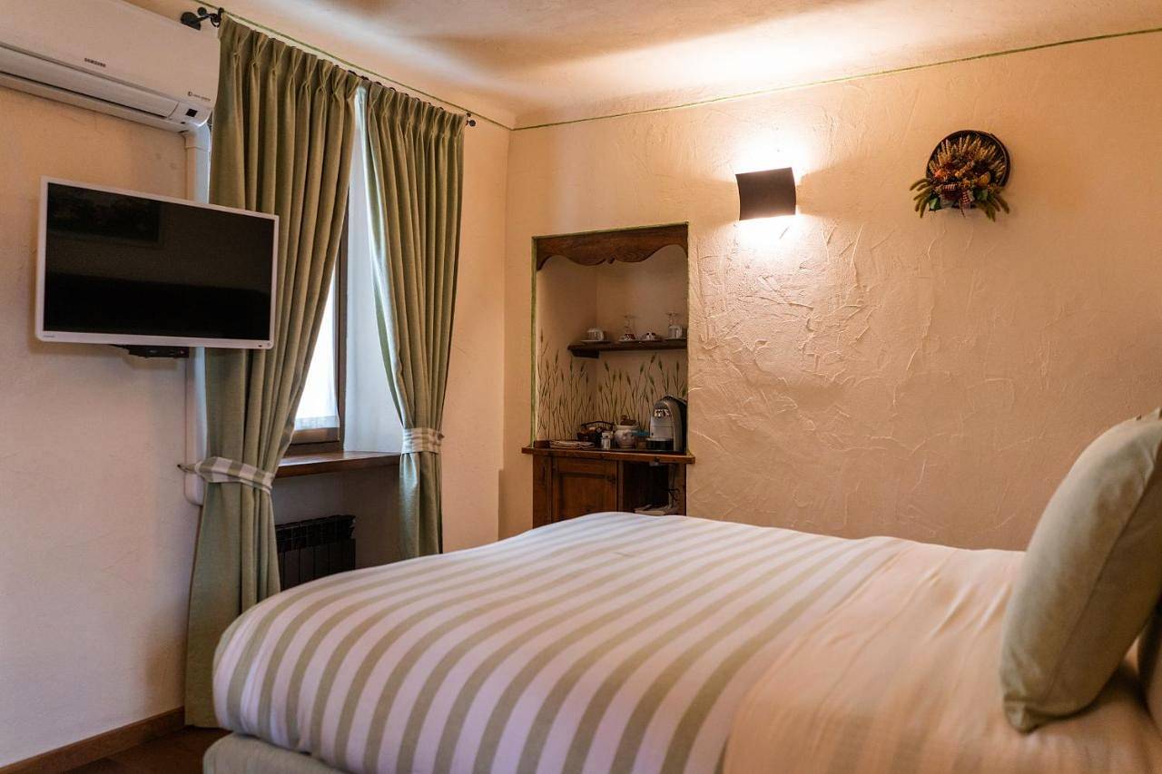 Domus Antica Aosta in Aoste, Alpes valaisannes