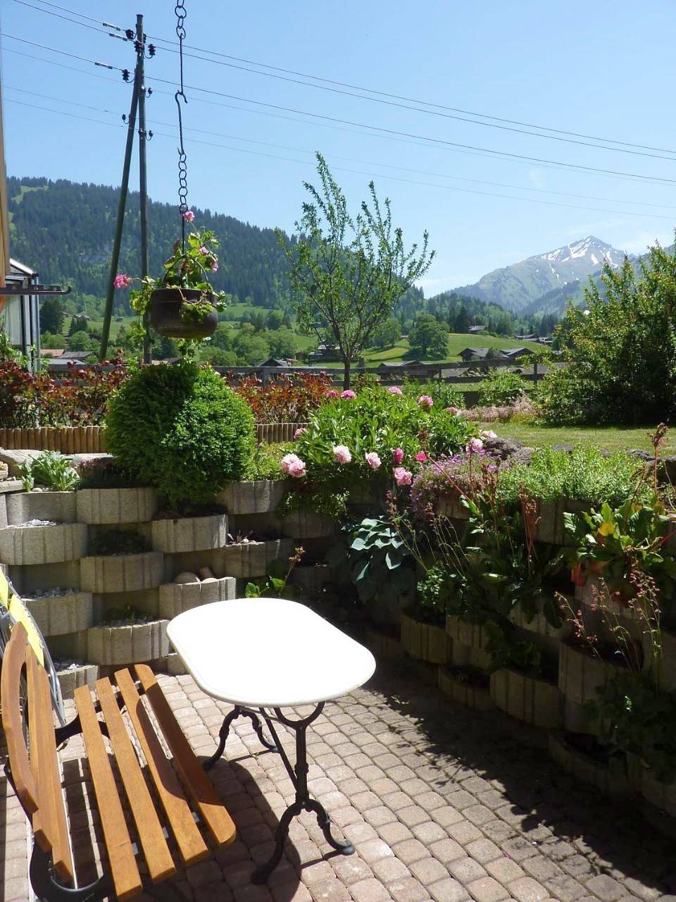 Ganze Wohnung, Apartment - Ground Floor in Gstaad, Saanen