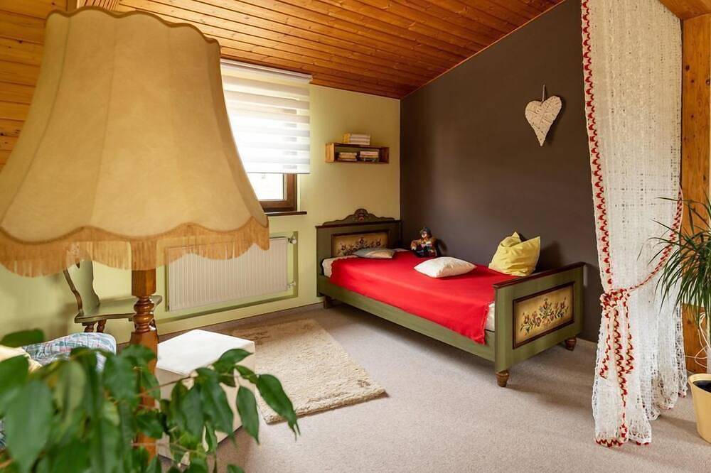 Ganze Wohnung, Ferienwohnung Schlossblick - Appartement/Fewo, Dusche und Badewanne, Nichtrauch in Gemünden, Nahetal