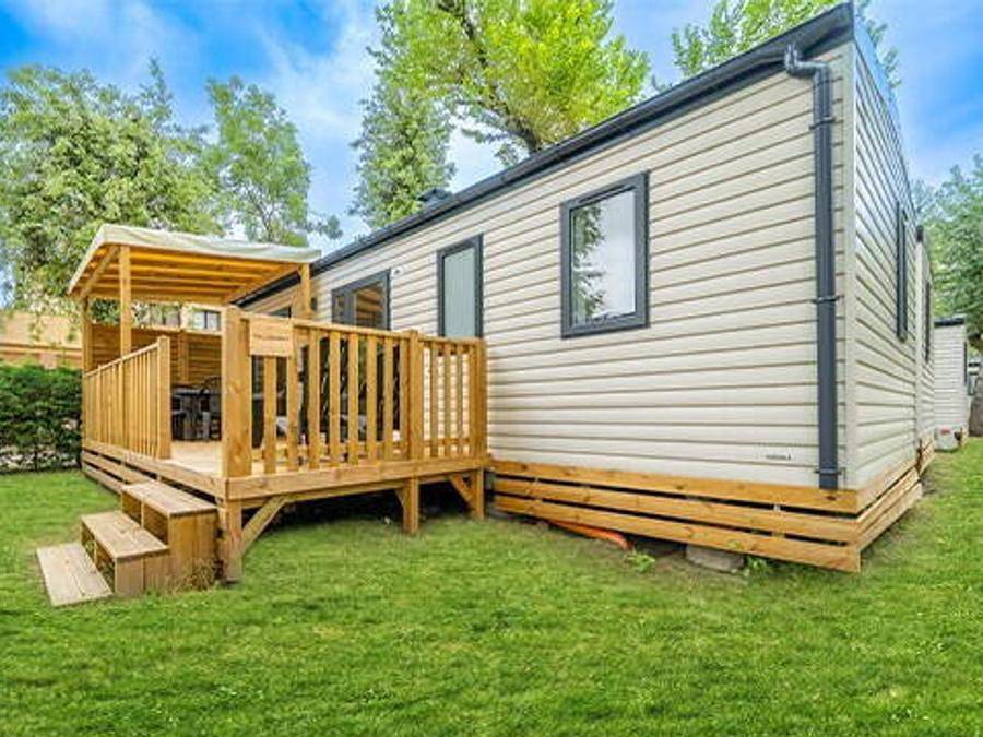 Camping Les Salins de la Gardiole (Anciennement L'Europe) - Mobilhome 6 personnes - Confort | 3 Chambres | 6 Couchages | Terrasse semi-couverte | 1 Salle de bain | Climatisation in Vic-la-Gardiole, Côte d'Améthyste
