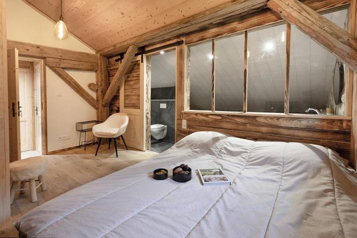 Cottage pour 2 personnes, avec jardin et terrasse, animaux acceptés à Longevilles-Mont-d'Or