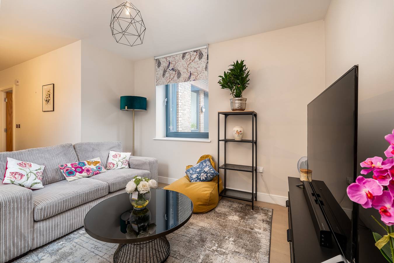 Ganze Wohnung, Charming, Comfortable Flat - Passthekeys in Hertfordshire
