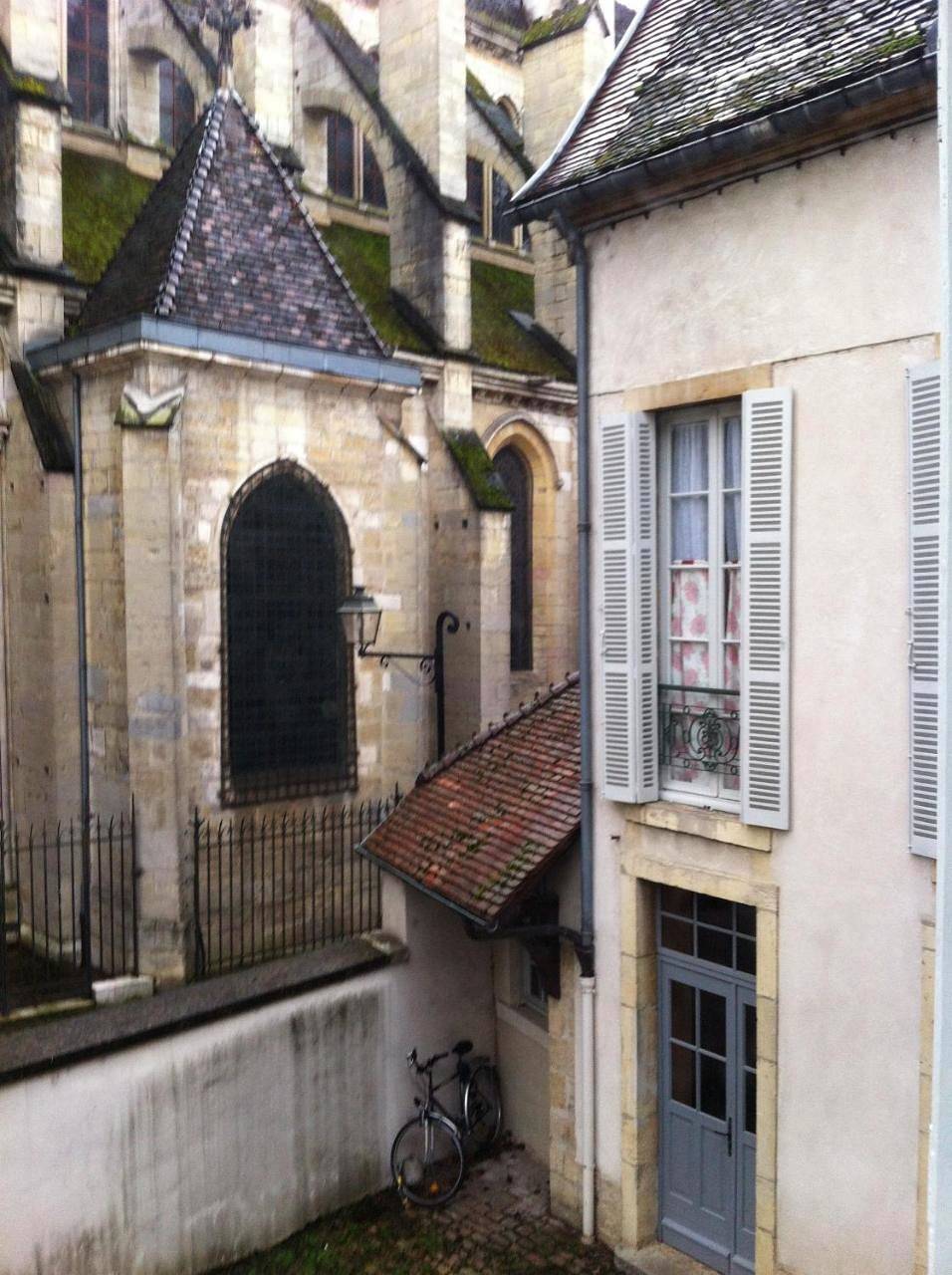 Appartement entier, Five-Bedroom Apartment in Dijon, Région de Dijon