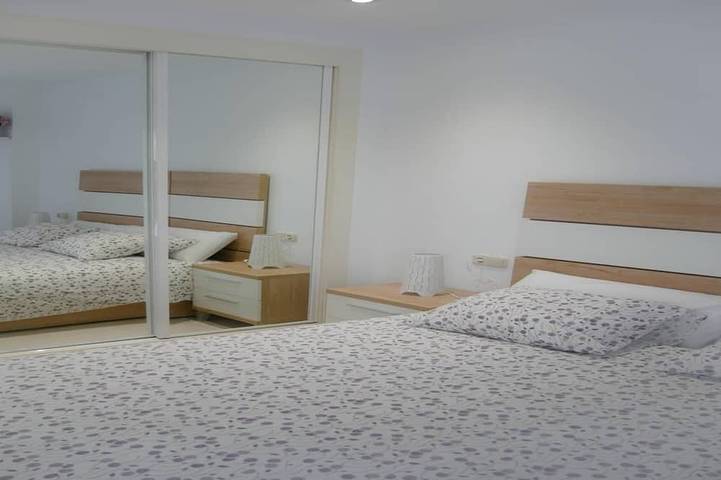 Apartamento entero, Apartamento a 20 m.de la playa con estacionamiento privado bicicletas in Peñíscola, Costa del Azahar