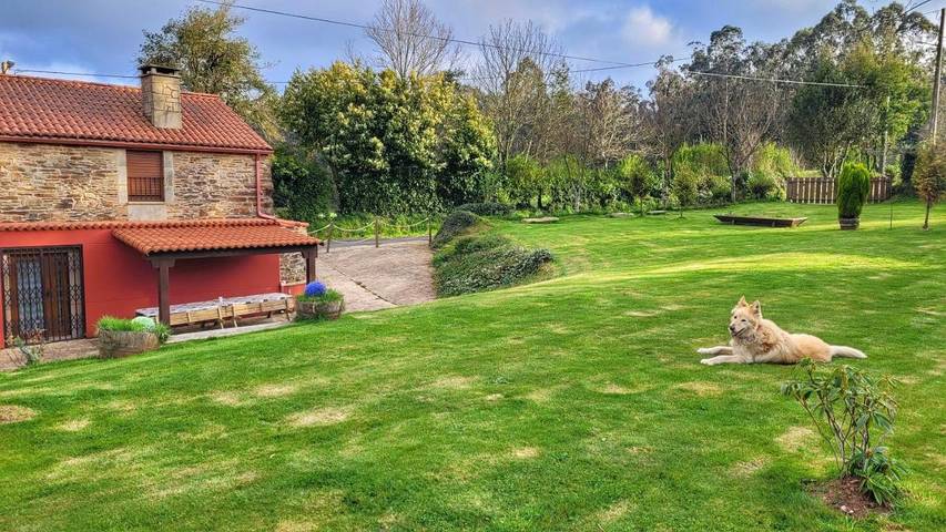 Casa rural para 10 personas, con vistas y jardín, Se admiten mascotas en Galicia - 2