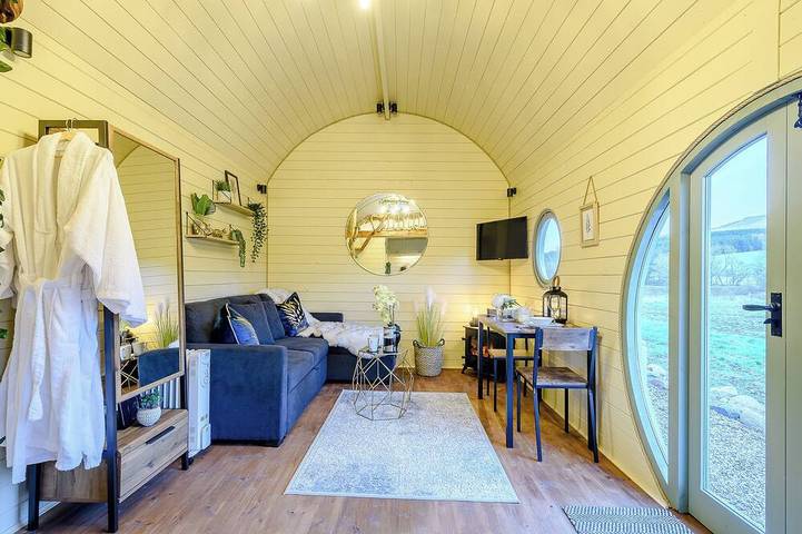 Cottage for 2 people, with garden and hot tub in Scotland